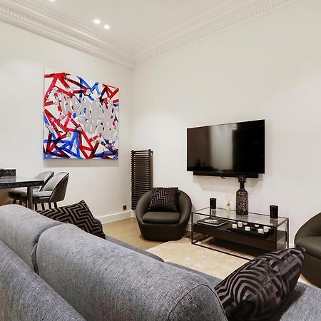 Pick A Flat's Apartment in Triangle d'Or - Pierre 1er de Serbie Paris Exterior foto