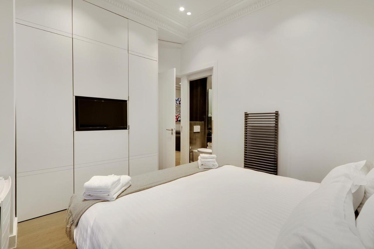 Pick A Flat's Apartment in Triangle d'Or - Pierre 1er de Serbie Paris Exterior foto